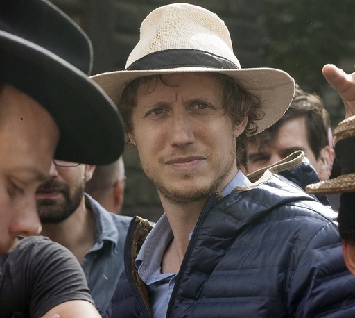 Cineastul maghiar László Nemes, premiat cu Oscar în 2016, va fi prezent la avanpremierele din Bucureşti ale filmului „Apusul” - VIDEO