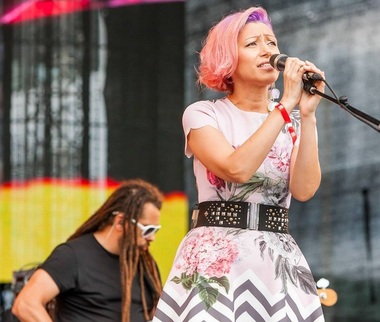 Trupa Camioane în Mulţime, în deschiderea concertului Garbage de la Bucureşti