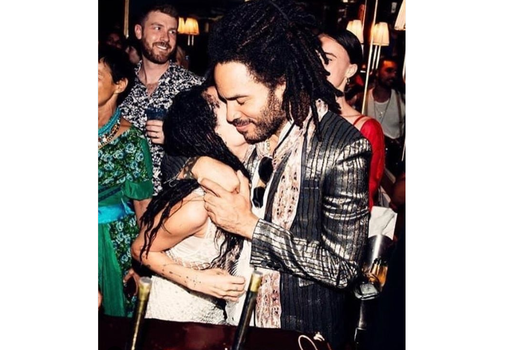 Actorii Zoe Kravitz şi Karl Glusman s-au căsătorit din nou în Franţa. Lenny Kravitz, Reese Witherspoon şi Jason Momoa, între invitaţi