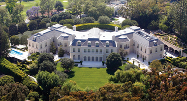 O fostă casă a producătorului Aaron Spelling, vândută la un preţ record pentru piaţa imobiliară din Los Angeles