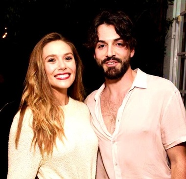 Actriţa Elizabeth Olsen şi muzicianul Robbie Arnett s-au logodit 
