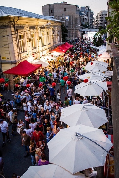 Festivalul Strada Armenească 2019 debutează vineri cu expoziţii, concerte şi spectacole de teatru