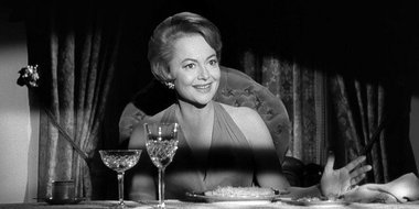 O colecţie de 27 de costume aparţinând actriţei Olivia de Havilland, la licitaţie