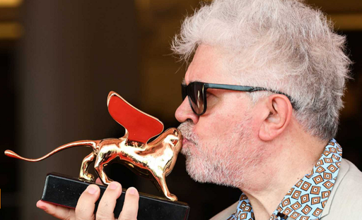 Veneţia - Almodóvar, recompensat cu Leul de Aur onorific: Filmele mele au demonstrat că democraţia spaniolă era reală