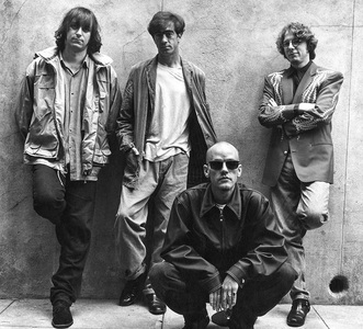 Grupul R.E.M. a lansat o piesă pentru a strânge bani pentru cei afectaţi de uraganul Dorian / AUDIO