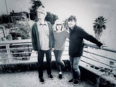 Kim Shattuck, vedetă a scenei punk californiene, cunoscută pentru colaborări cu Pixies şi Nofx, a murit la vârsta de 56 de ani
