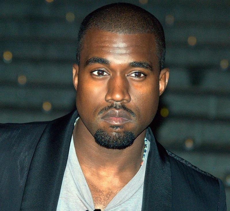 Kanye West a anunţat că s-a convertit la creştinism