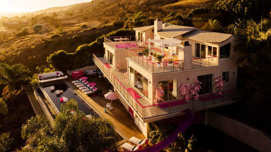 Casa lui Barbie din Malibu poate fi închiriată prin Airbnb pentru 60 de dolari pe noapte