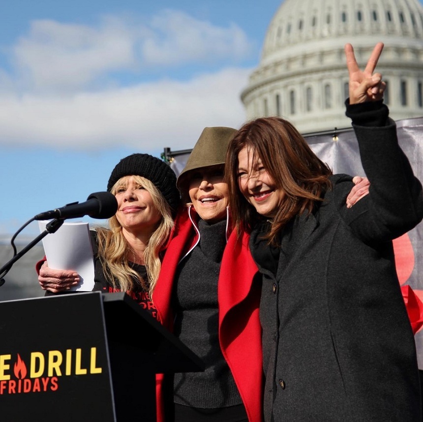 Actriţele Jane Fonda, Rosanna Arquette şi Catherine Keener, arestate în timpul protestelor săptămânale faţă de schimbările climatice FOTO/VIDEO