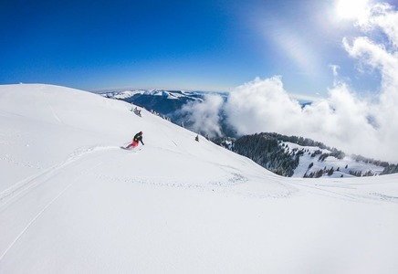 Sinaia a primit premiul pentru cea mai bună staţiune de schi din România, în cadrul World Ski Awards