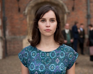 Actriţa Felicity Jones şi regizorul Charles Guard aşteaptă primul copil

