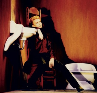 Piese necunoscute ale lui David Bowie şi înregistrări inedite făcute de artist în anii 1990, lansate anul acesta - VIDEO