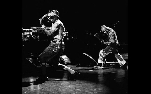 Trupa americană Red Hot Chili Peppers lucrează la un nou album