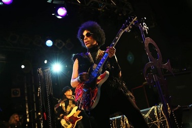 Beck, Alicia Keys, Chris Martin şi Foo Fighters, tribut Prince la Los Angeles

