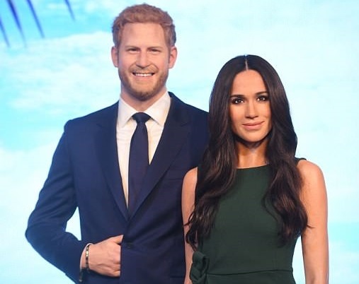Madame Tussauds - Figurile din ceară ale prinţului Harry şi soţiei lui, separate de cele ale membrilor familiei regale