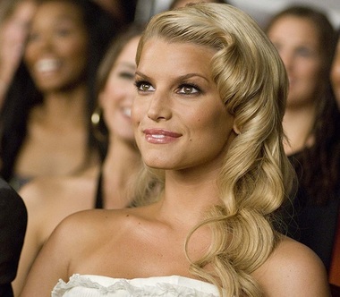 Jessica Simpson a dezvăluit că a fost abuzată sexual în copilărie: Mă omoram cu alcool şi droguri