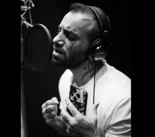 Un controversat rapper iranian, reţinut în Turcia

