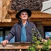 Celebrul chef Marc Veyrat, căruia ghidul Michelin i-a retras o stea în urmă cu un an, inaugurează un restaurant la Paris