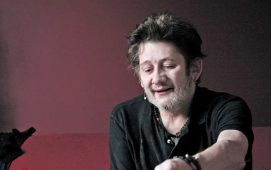 Johnny Depp va produce un documentar despre muzicianul şi poetul Shane MacGowan, liderul trupei The Pogues