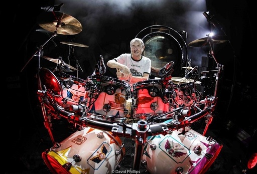 Nick Mason, membru fondator şi baterist al trupei Pink Floyd, în concert la Bucureşti
