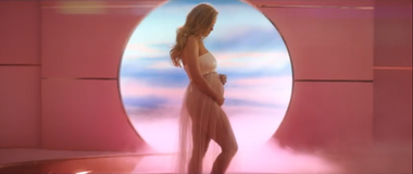 Cântăreaţa Katy Perry a anunţat că este însărcinată