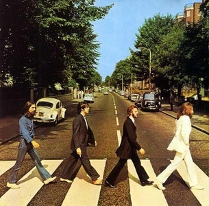 Londra a profitat de izolare pentru a revopsi emblematica trecere de pietoni de pe Abbey Road