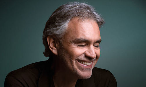 Andrea Bocelli concertează la Domul din Milano - VIDEO