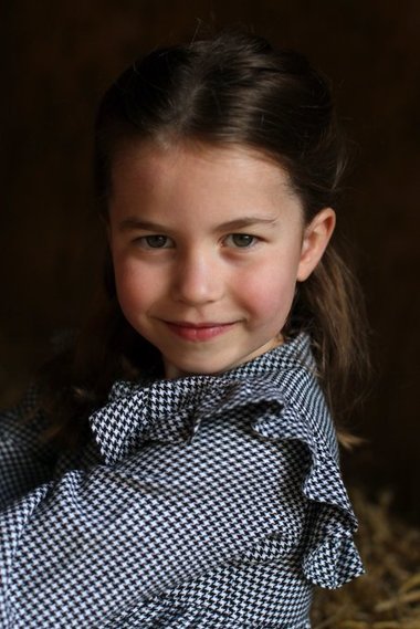 Internauţii au remarcat asemănarea Prinţesei Charlotte cu un alt membru al familie regale britanice - FOTO