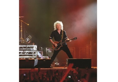 Chitaristul Brian May, spitalizat după o sesiune „prea entuziastă” de grădinărit


