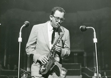 Muzicianul jazz Lennie Niehaus, compozitor pentru zeci de filme ale lui Clint Eastwood, a murit la vârsta de 90 de ani

