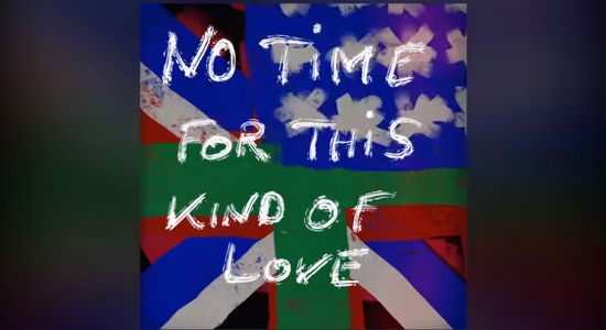 Elvis Costello a lansat piesa-protest „No Flag” - VIDEO