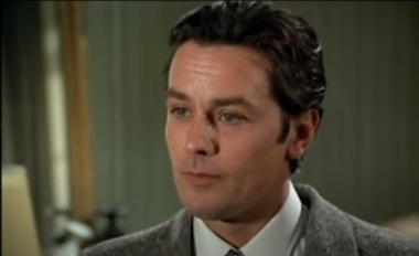 Alain Delon, care s-a recuperat în urma unui AVC, i-a adus un omagiu prietenului său, scriitorul Roger Borniche - VIDEO