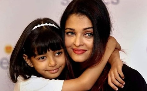 Actriţa indiană Aishwarya Rai Bachchan şi fiica ei au fost diagnosticate cu Covid-19