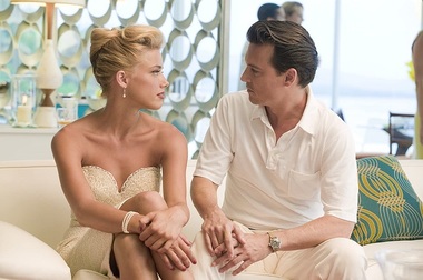 Actriţa Amber Heard a recunoscut că l-a lovit pe Johnny Depp pentru a o apăra pe sora ei

