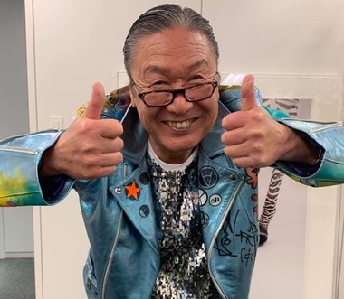 Kansai Yamamoto, pionier al modei în Japonia şi creator al costumelor de scenă pentru David Bowie, a murit la vârsta de 76 de ani