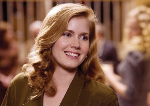 Actriţa Amy Adams, în „Nightbitch”, adaptare a romanului scris de Rachel Yoder

