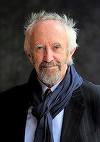 Jonathan Pryce îl va interpreta pe prinţul Philip în sezoanele 5 şi 6 din "The Crown"