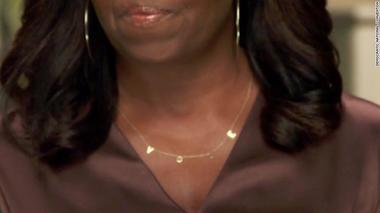 Vânzări record pentru un magazin, după ce Michelle Obama a purtat colierul „Vote” 
