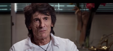 Documentarul „Somebody Up There Likes Me” despre viaţa chitaristului Ronnie Wood, lansat în octombrie - VIDEO