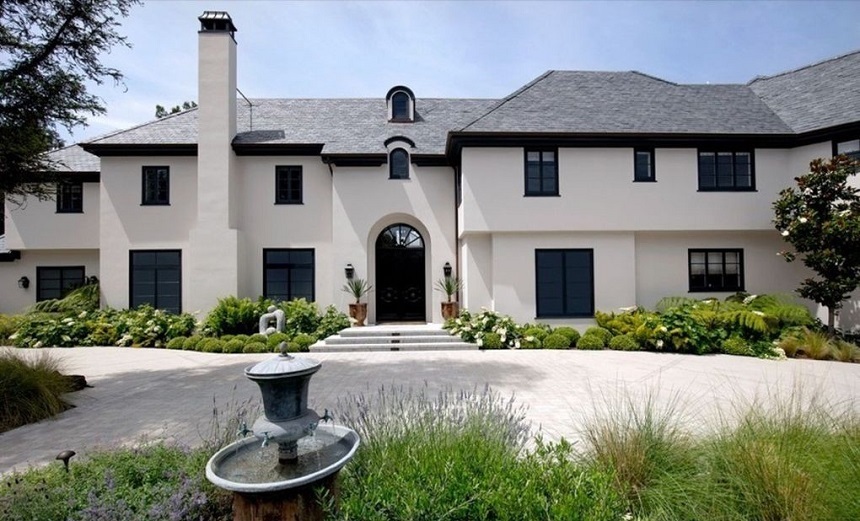 Justin Bieber şi soţia lui, Hailey Baldwin, au cumpărat o casă în Los Angeles cu peste 25 de milioane de dolari