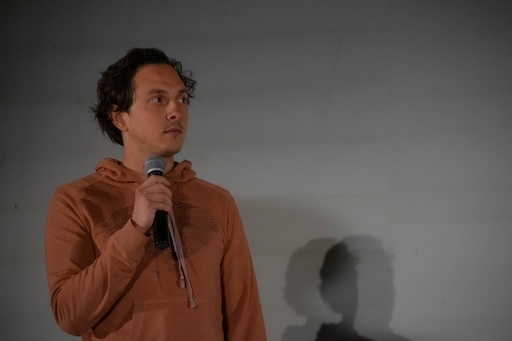 INTERVIU - Regizorul Andrei Răuţu: Cred că fac parte dintr-o generaţie care are prea multe probleme închipuite. Acum, da, ne confruntăm cu ceva concret