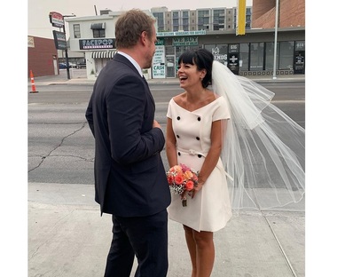 Cântăreaţa Lily Allen şi actorul David Harbour s-au căsătorit în Las Vegas