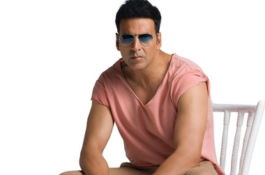 Un actor de la Bollywood spune că bea urină de vacă în fiecare zi din motive terapeutice