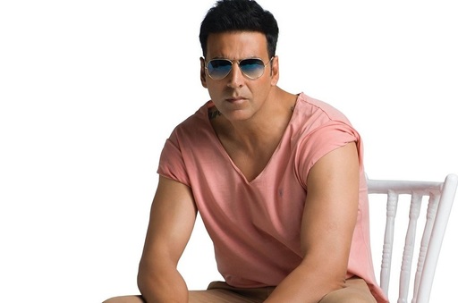 Un actor de la Bollywood spune că bea urină de vacă în fiecare zi din motive terapeutice