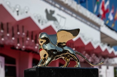 Festivalul Internaţional de Film de la Veneţia - "Quo Vadis Aida?", coproducţie cu participare românească, premiată la trei secţiuni paralele. Lista laureaţilor