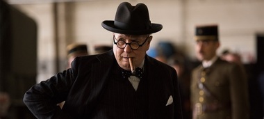 Actorul Gary Oldman şi NBCUniversal, daţi în judecată pentru scenariul „Darkest Hour”
