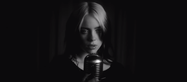 Videoclipul temei principale a celui de-al 25-lea film „James Bond”, interpretată de Billie Eilish, lansat - VIDEO
