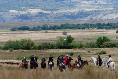 Scene din lupta lui Vlad Ţepeş cu Radu cel Frumos, inspirate de "Urzeala tronurilor", filmate pe Valea Avrigului - FOTO
