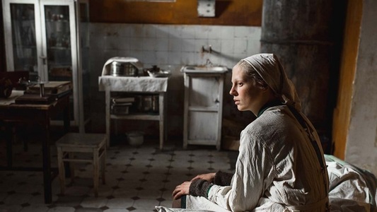 Lungmetrajul „Beanpole”, inspirat de scrieri ale Svetlanei Aleksievici, lansat pe Vimeo