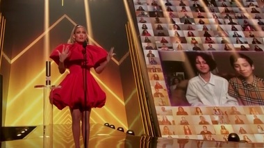 Laureaţii E! People's Choice Awards, mesaje motivaţionale: 2020 ne-a testat în repetate rânduri şi a demonstrat că, atunci când avem grijă unii de alţii, totul este posibil